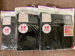 ユニクロ　ヒートテックシームレスリブタートルネックT極暖 XL ブラック3枚セット