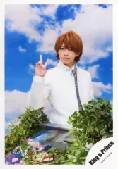 【中古】生写真(ジャニーズ) King ＆ Prince/岩橋玄樹/上半身・衣装白・右手ピース・顔正面・体やや右向き・背景空/シングル「Memorial」MV＆ジャケ写撮影オフショット/公式生写真