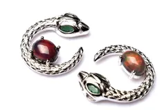 シルバー925 プレシャスオパール　7x5-6mm　蛇モチーフ ペンダントトップ 1個売り  パワーストーン 天然石 _PRG2209-3