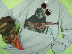 マシンガン婆さんの人生レッスンTシャツ　長袖　小僧どもへ、辛口メッセージTシャツ