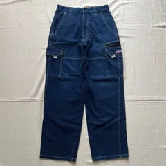 unknown バギーデニム UNKNOWN LONDON(アンノウン・ロンドン)商品ページ - UN Logo