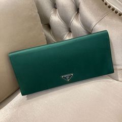 PRADA　プラダ　クラッチバッグ　ナイロン　グリーン