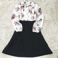 【極美品】Emiria Wiz　花柄プリーツスカートワンピース　Sサイズ　ドッキング　ロング　長袖　切替　リボン　ボウタイ