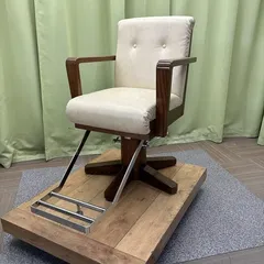 【中古】タカラベルモント・セット椅子『ビンテージチェア0506　SP-YW2』新品レザー張替済みのサムネイル