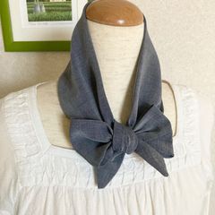 ふわっと薄くて軽い無地（グレー）のスカーフみたいなロングネッククーラー、保冷剤ポケット付き