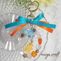 【2色選べる】イニシャルチャーム2個付き推しカラービーズストラップ