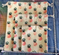 パイナップル柄　ハワイアンポーチ3点セット