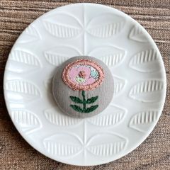 刺繍【ヘアゴム】【ポニーフック】【ブローチ】選べるパーツ　no.54