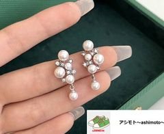 ☆新品未使用「送料込」ピアス//パールゆらゆら//エレガント//ゴージャス//6