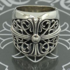 破格】Chrome Hearts 3CHクロス ドロップ ピアス レアアイテム - メルカリ