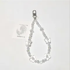 ホワイトビーズストラップ／パールビーズ・花・蝶