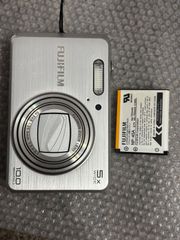 美品 FUJIFILM FINEPIX J150W オールド コンデジ シルバー - メルカリ