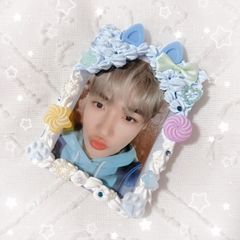 硬質ケースデコ デコ硬質ケース ホイップデコ 猫耳 ネコ耳 ハチワレ 青 トレカ 韓国 チェキ チェキケース