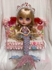❣️ふわりんカスタムブライスオビツ22 白肌S胸 可動ボディに変更済み　ハンドパーツ付き　デフォルト小物一式　人魚姫衣装髪飾り二種全て含みます。デフォルトボディご希望の方は変更できますご購入前に質問欄よりコメント頂きたいです。