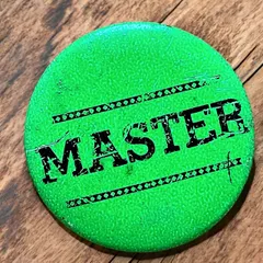 缶バッジ 緑 マスター レタリング缶バッジ ビンテージ アンティーク 50s ~ 60s 70s 80s 90s 00s 小物 アクセサリー 古着 vintage USA アメリカ ユーロ 仕入れ ロック アメカジ キャラ アニメ  p10/のサムネイル