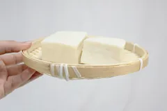 【1～3日以内に発送！】撮影用アイテム コスプレアイテム インテリア 豆腐 ざるセット ★忍たま乱太郎/久々知兵助のコスプレアイテムとして！お店やお部屋のレイアウトにも使えます！