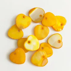 天然シェルパーツ ハート型 12個入 オレンジ [№ 103OR] 貝 海 カラフル レインボー プレート チャーム アクセサリー ハンドメイド資材 パーツ屋