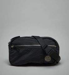 MONCLER ☆KEONI クロスボディーバッグ - メルカリ MONCLER ☆KEONI クロスボディーバッグ - メルカリ