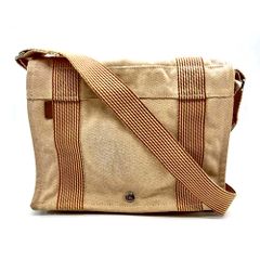 シャネル マトラッセ ショルダーバッグ ベージュ ゴールド金具  