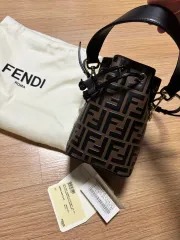 2025年最新】fendi モントレゾールの人気アイテム - メルカリ