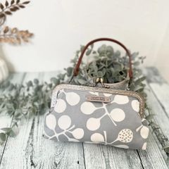 がま口ポーチ レースフラワー - メルカリ