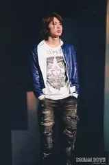 【中古】生写真(ジャニーズ) 関ジャニ∞/安田章大/ライブフォト・膝上・ジャケット青・Tシャツ白・両手ポケット・2Lサイズ/DREAM BOYS