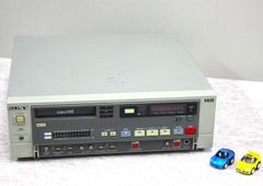 SONY 業務用Hi-8ビデオデッキEVO-9500A要修理品です。