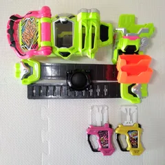仮面ライダーエグゼイド 変身ベルト DXゲーマドライバー DXキメワザスロットホルダー セット DXマイティアクションXガシャット DX爆走バイクガシャット 付き 変身アイテム なりきりアイテム