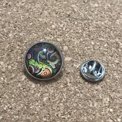 p046　幾何学模様 曼荼羅 マンダラ ラペルピン ピンバッジ　渦巻