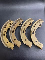 送料無料 リアブレーキシュー　4本　1台分 ダイハツアトレーハイゼット　スバルサンバー　4枚セット