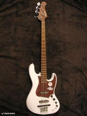 5連ペグ】Fender USA Jazz Bass V(約4.1kg) - メルカリ