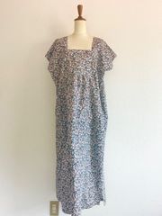 Square nack dress  　　　bordeaux×black flower