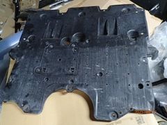 (極・美品)NISSAN r32スカイライン 純正エンジンアンダーコートカバー 極・美品)NISSAN r32スカイライン 純正エンジンアンダーコートカバー