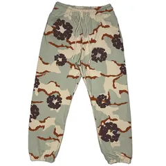 デニムティアーズ  フラワープリント カモデザイン スウェットパンツ カーキ