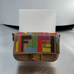 アウトレット【FENDI】 Nano バッグチャーム シンプル ブラウン FENDI(フェンディ) バッグチャーム(レディース) - 海外通販のBUYMA