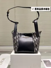 2025年最新】dior ショルダー オブリークの人気アイテム - メルカリ