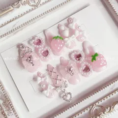 1 ネイルチップ 量産型 地雷系 ピンク ホワイト 苺 いちご リボン