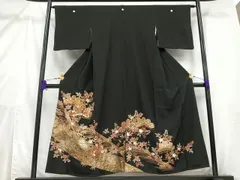 松井青々　黒留袖　金駒刺繍　金彩　菊　楓　梅　松　着物　014a d 黒留袖 金駒刺繍 刺繍 杉綾文様 菊 桐の花 花地紋 着物 033a d