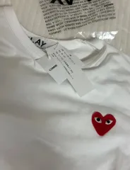 COMME des GARCONS(コム・デ・ギャルソン) 半袖 レッドハート S 新品