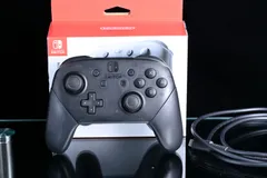 [美品] Nintendo Switch Proコントローラー  純正品 完全動作品 元箱入り ケーブル有り