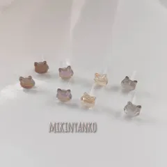 猫のガラスストーンピアス  *樹脂ピアス*