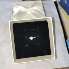 魅惑の輝き　ファッションリングB（12月の誕生石：ジルコン指輪）（ジュエリーBOX付）