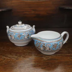 Lサイズ　未使用  ウェッジウッド　フロレンティーン   ターコイズブルー 　シュガーポット ミルクピッチャー セット エキスパート藤沢辻堂店