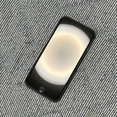 iPhone SE 64GB 黒 SIMロック解除済 保証22/10/9まであり