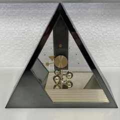 CITIZEN QUARTZ 置き時計 乾電池単3仕様 アナログ式 三角型 軽量 持ち運び便利 応接間 書斎 インテリア 置物 yp