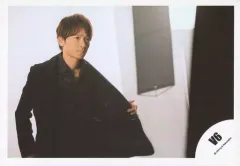 【中古】生写真(ジャニーズ) V6/長野博/横型・上半身・衣装黒/「Can’t Get Enough/ハナヒラケ」PV＆ジャケ写＆特典映像撮影オフショット/公式生写真