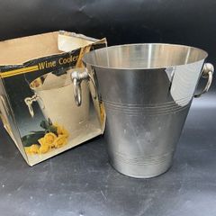 Item thumbnail for item 0889e3e8-226c-4807-a9f4-a3082290a89d