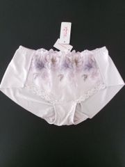【新品】Triumph　トリンプ　ショーツ　ボーイズレングス　薄紫系　送料込み　L　971929