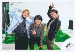 【中古】生写真(STARTO) WEST./桐山照史・中間淳太・藤井流星/横型・膝上/シングル「絶体絶命 / Beautiful / AS ONE」MV＆ジャケ写オフショット/公式生写真