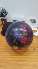 【日本未発売】ボウリング ブラックウィドー レッドソリッド ウレタン 15ポンド 日本未発売】ボウリング ブラックウィドー レッドソリッド